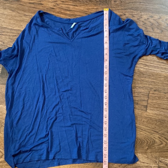 Color Thread Basic Dark Blue Top - Picture 5 of 6